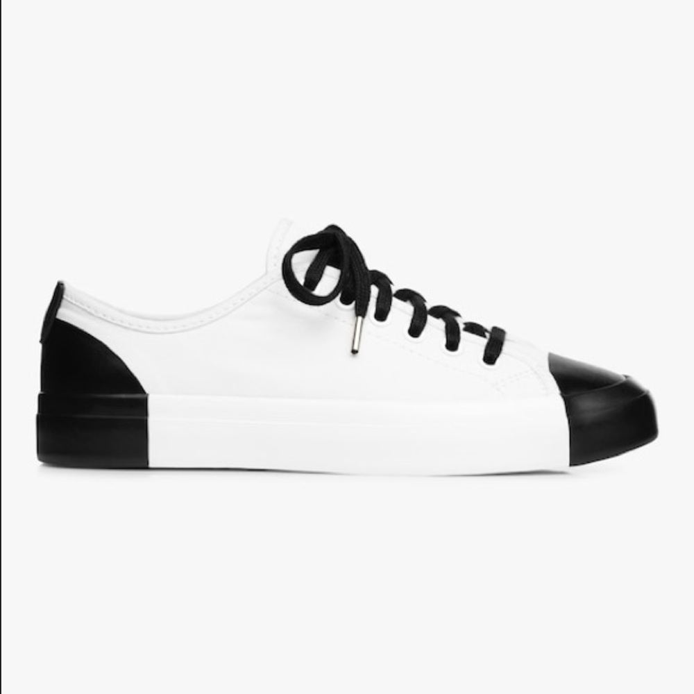 The office of Angela Scott El Capitan sneaker  nwot